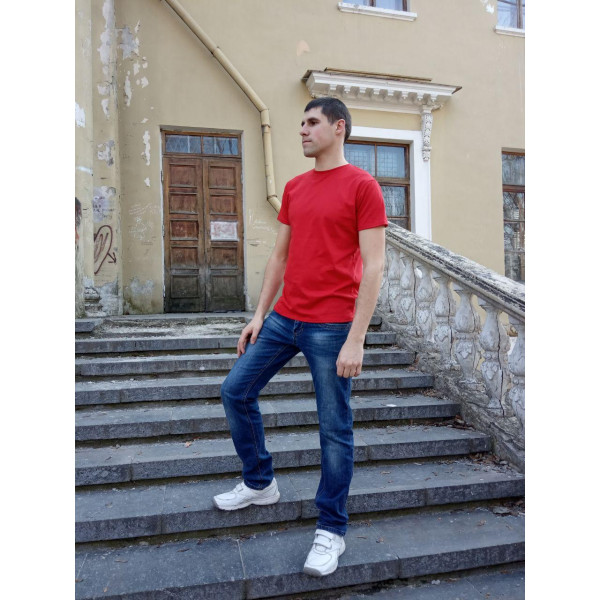 Футболка чоловіча червона